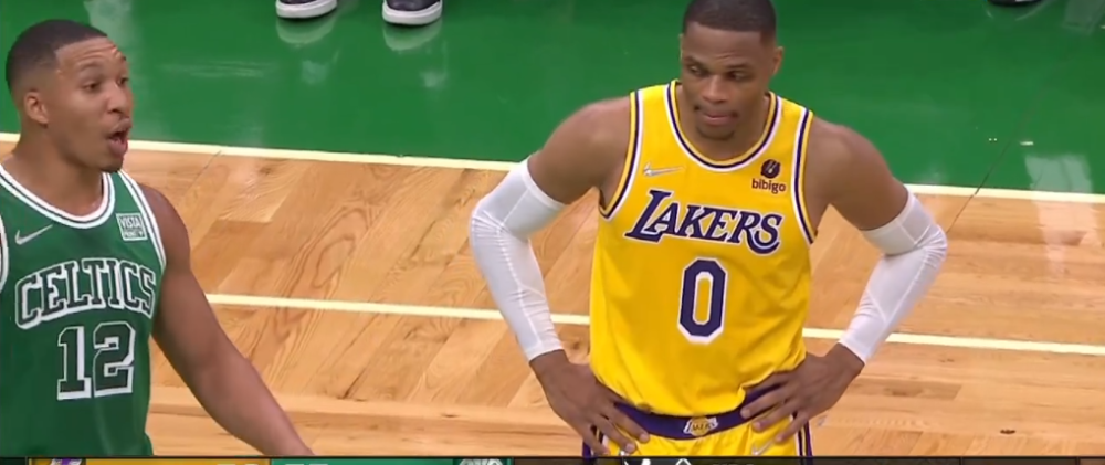 开云·体育官方网站-费城76人训练开放日，关键时刻手感冰凉引欢呼，法国杯在即，年轻球员得到机会的简单介绍