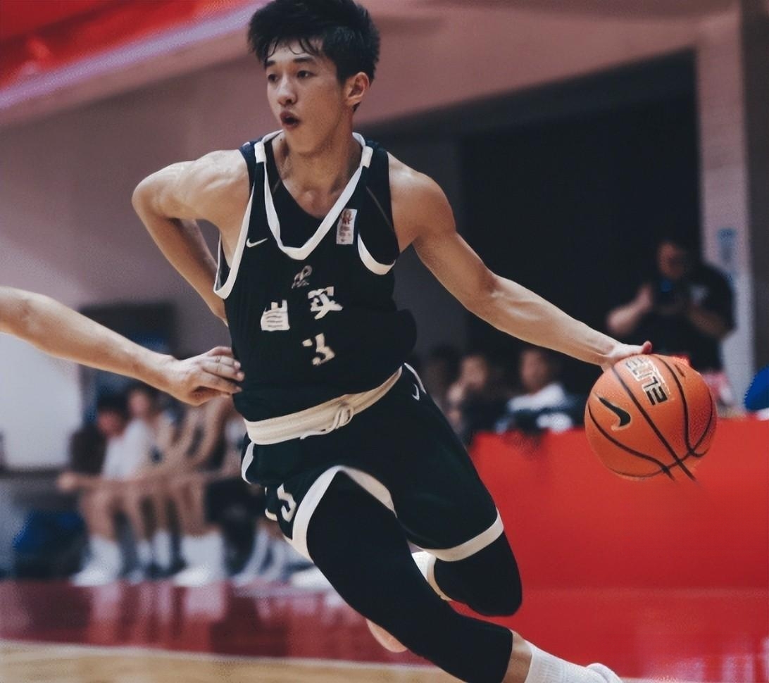 深圳男篮加时末段临场应变，志在欧篮联名次提升，悬念犹存，年轻球员得到机会的简单介绍