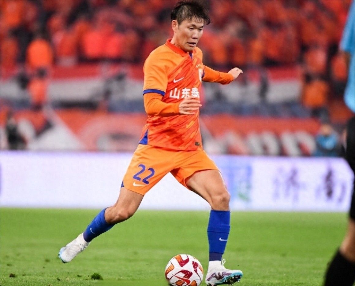 山东男篮发布备战花絮,清晨队长鼓劲,亚冠任务艰巨,球队文化再被提及(山东泰山终结中超球队亚冠15连败) 山东男篮发布备战花絮,清晨队长鼓劲,亚冠任务艰巨,球队文化再被提及(山东泰山终结中超球队亚冠15连败)