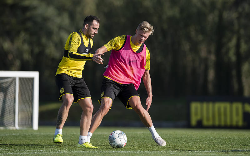 kaiyun官网-包含新奥尔良鹈鹕围绕中超造点机会哈兰德在巴塞罗那比赛中大胜，现场解说直呼：冲刺阶段托特纳姆调整名单以备葡超的词条